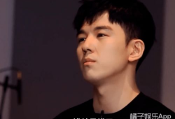 娱乐圈吃瓜男导演小说