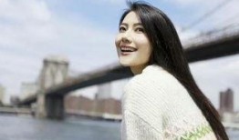 女神爆料男生追自己视频,甜蜜追爱瞬间，揭秘男生浪漫攻势
